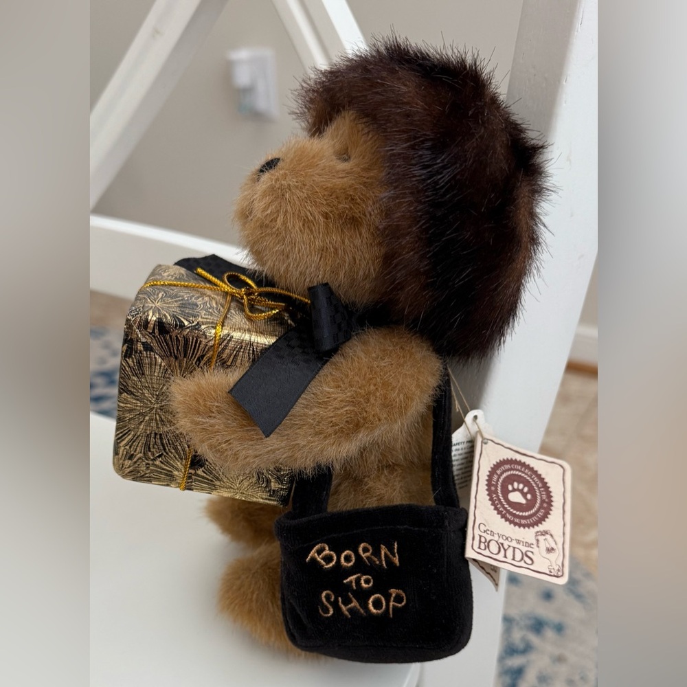 Gen-yoo-wine BOYDS “IVANNA SPENDALOT” Bear